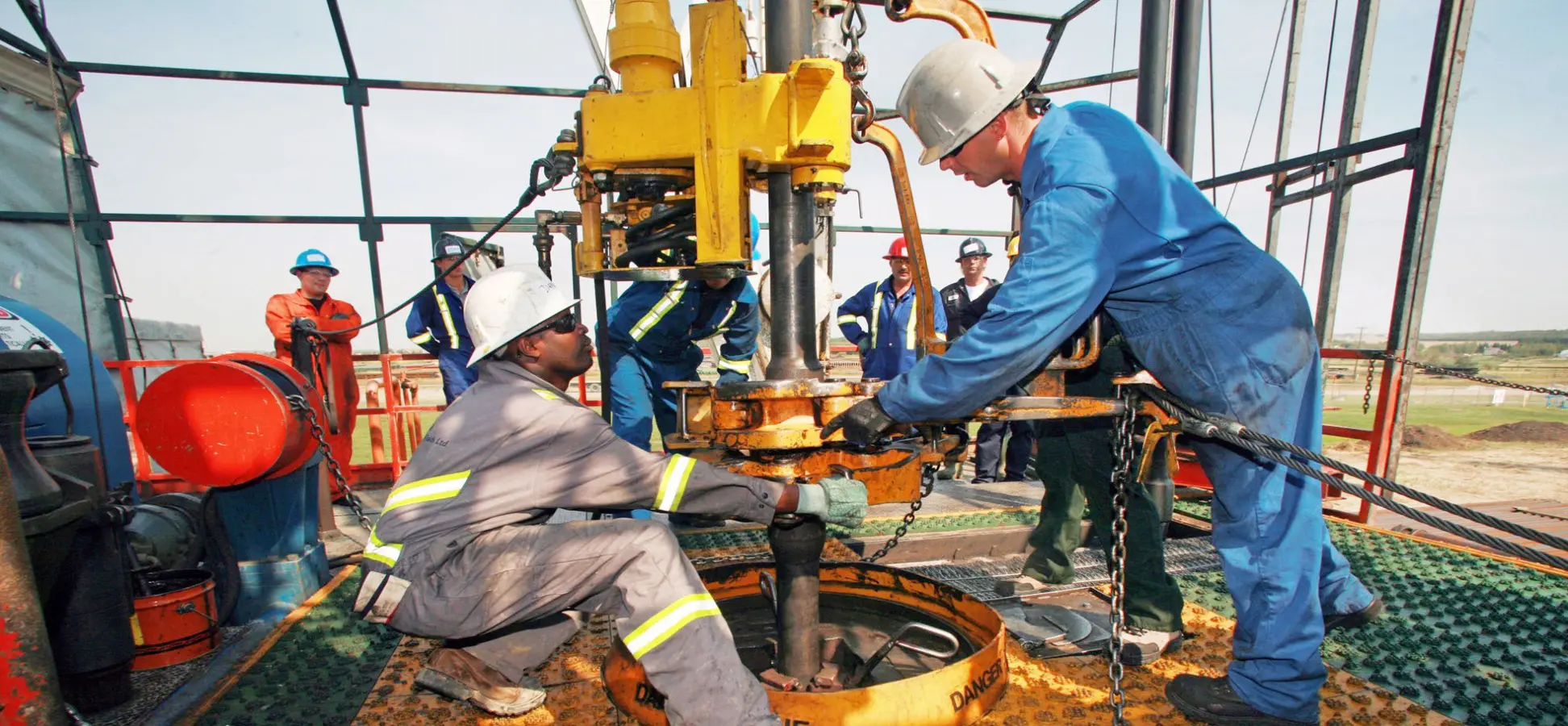 Oil & Gas Sector Services image